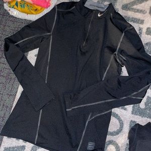 Nike pro hyperwarm dri fit pull over